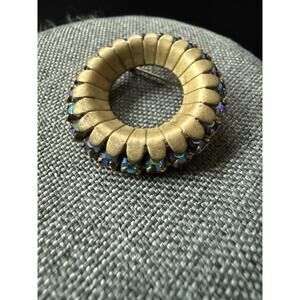 Vintage Sun Ring Brooch AB Gold Tone Wreath Scarf Lapel Pin Career Cocktail